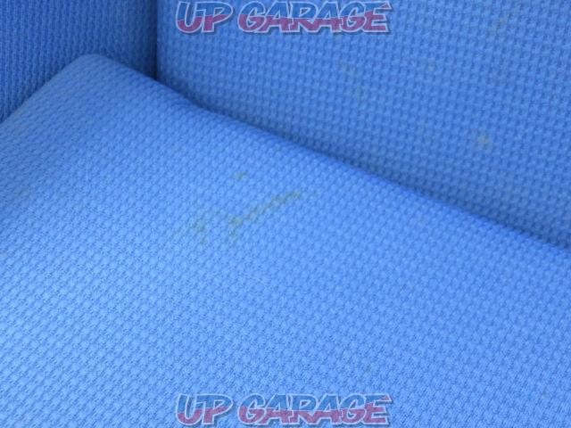 Unknown Manufacturer
Full bucket seat
[Blue]-02