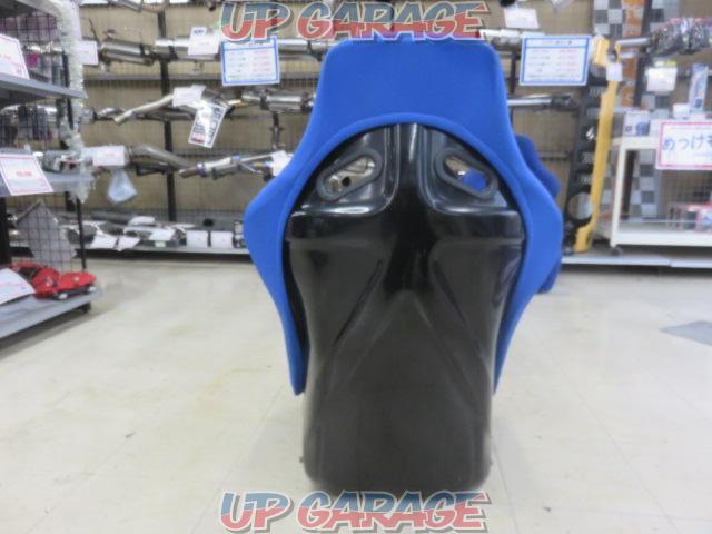 Unknown Manufacturer
Full bucket seat
[Blue]-03