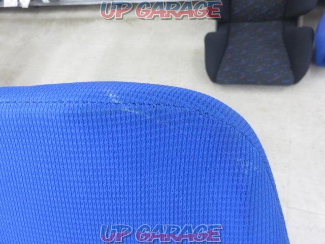 Unknown Manufacturer
Full bucket seat
[Blue]-05