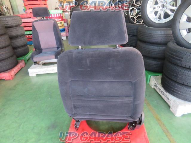 Nissan
Stagea
C34
Genuine reclining seat
Right and left-04
