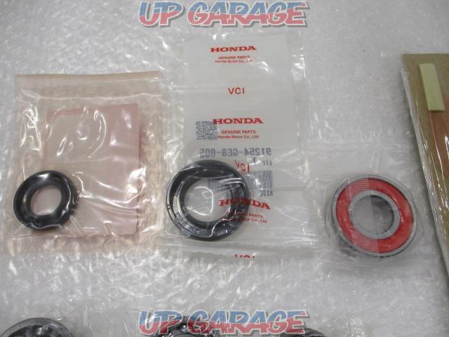 Honda original (HONDA)
New genuine transmission bearing & seal set
live
DIO
ZX
AF27 / 28-02