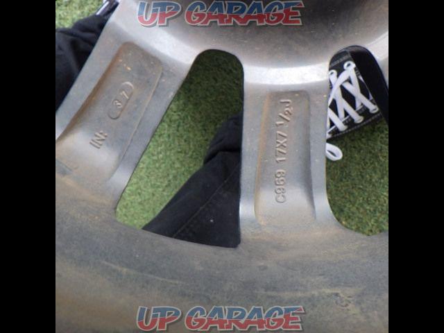 2018 Tire Bonus LM
Matt black 10-spoke wheel
+YOKOHAMA BluEarth
RV-02-06