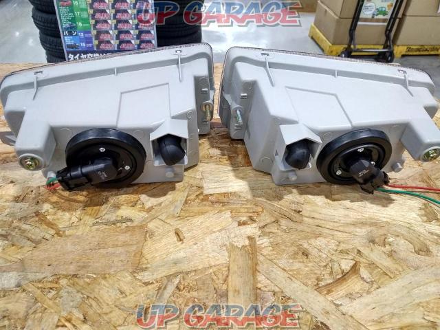 Unknown Manufacturer
Genuine fog lenses for the 100 series Land Cruiser
Product code: 19-5529B-05