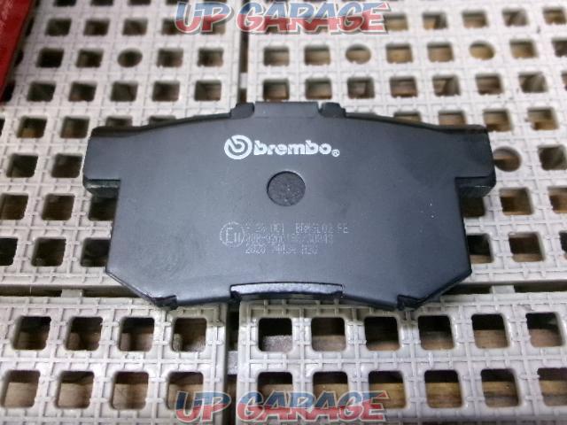 RX2404-338
brembo
Rear brake pad-04