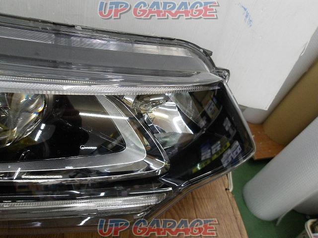 Honda genuine headlight on the right side only-03