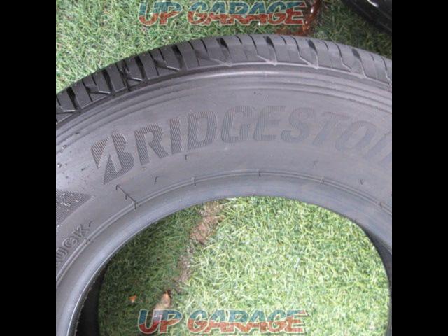 Only 4 new tires BRIDGESTONE
K370-03