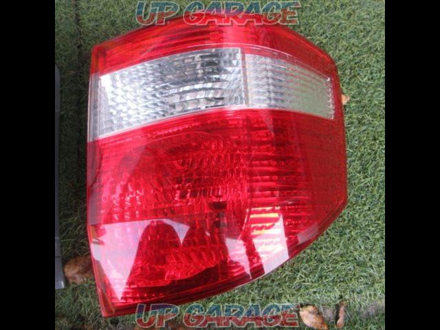 Toyota genuine
Outer tail lens
10 Series Alphard-03