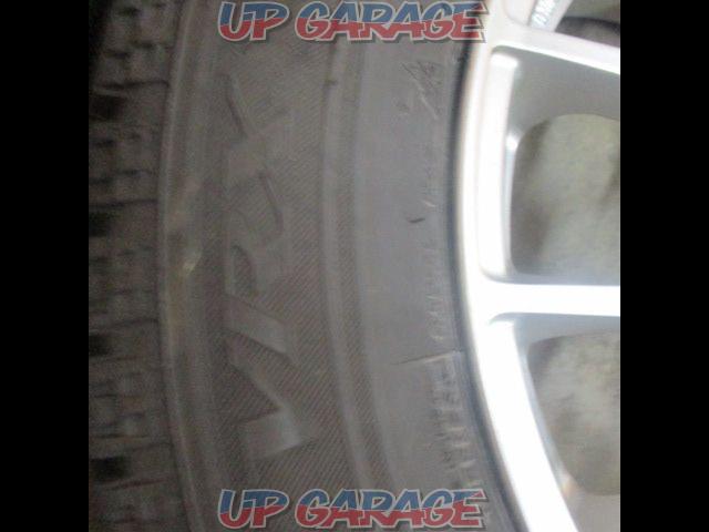 Studless tires and wheels 4 pieces BRIDGESTONE TOPRUN
Mesh wheel + BRIDGESTONE
BLIZZAK
VRX-05