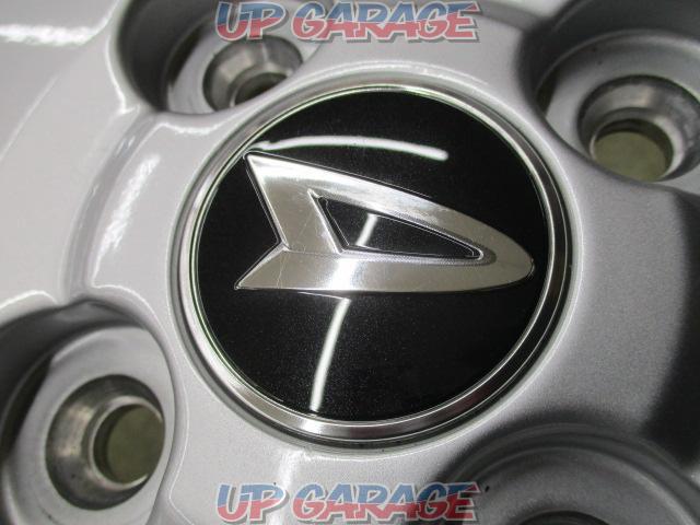 Daihatsu genuine
Taft genuine wheels + YOKOHAMA BluEarth-FE
AE30-03