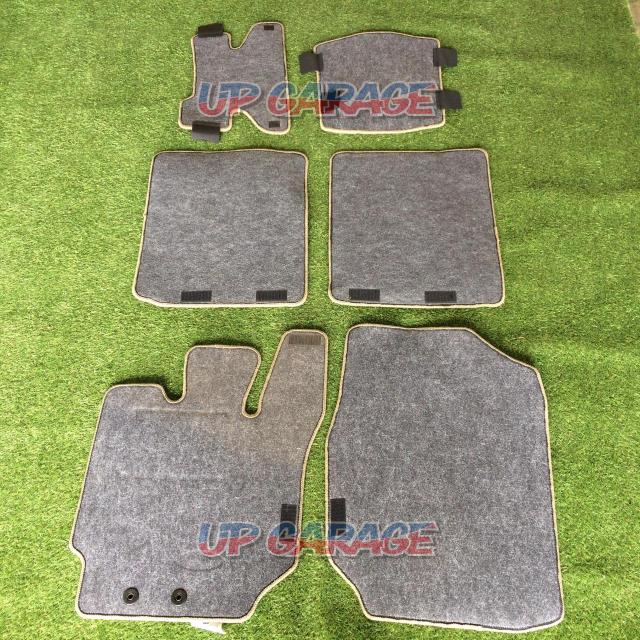 Subaru genuine
Rex genuine floor mats-06