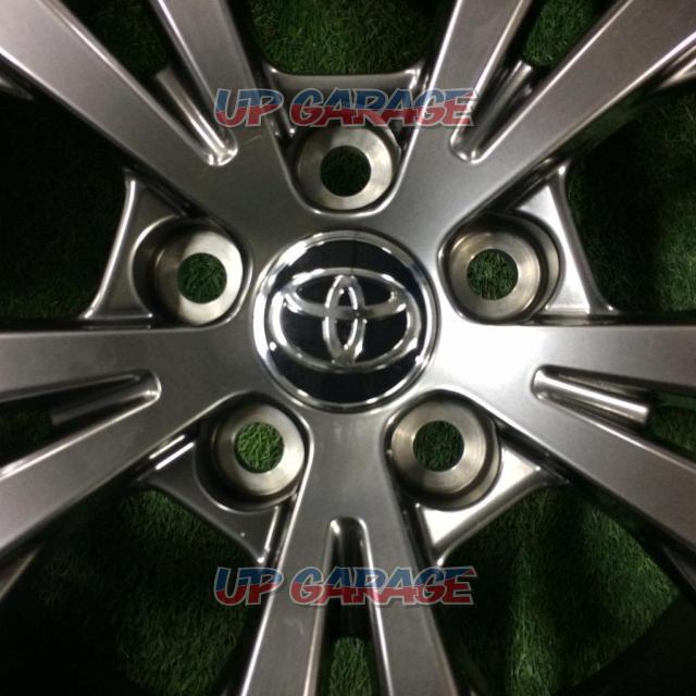 Toyota genuine
RAV4 late model genuine 18-inch aluminum wheels
+
DUNLOP
GRNDTREK
PT 30
225 / 60R18
Manufactured in 2023-03