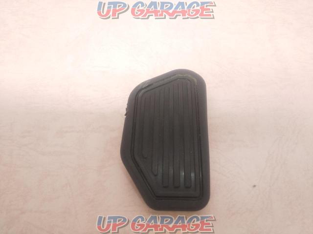 Toyota
Sixty
Harrier
Genuine
Pedal cover-02