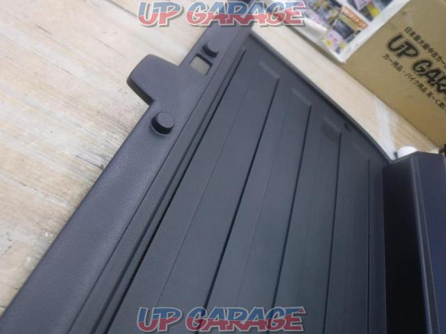 Nissan genuine luggage tray
Left only-09