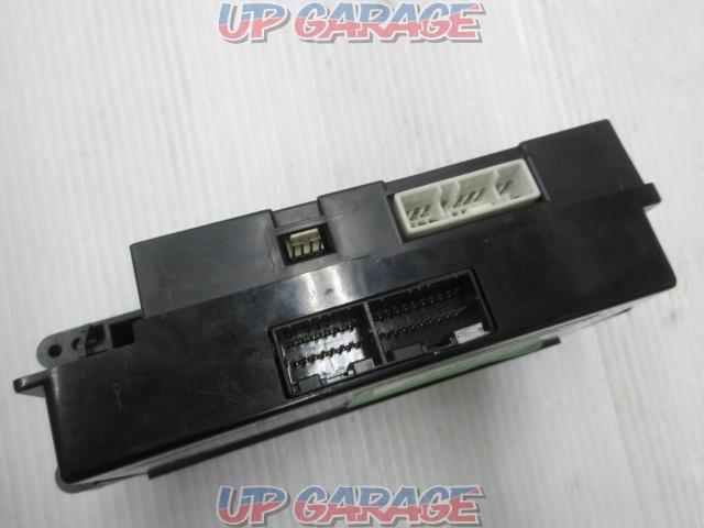 NISSAN
S13
Sylvia
Genuine
Manual air conditioning panel
(Part number 503751-0144
407991-0752)-06