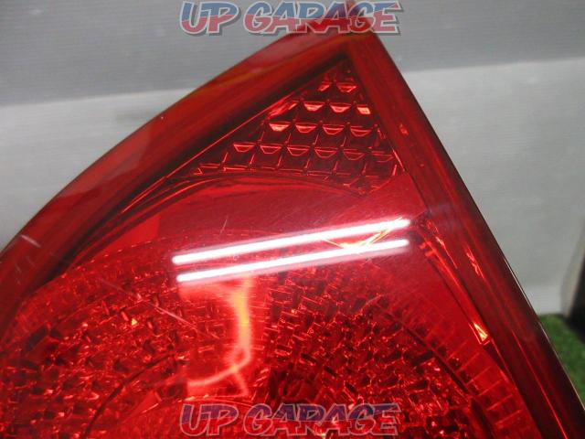 Toyota original (TOYOTA)
Crown athlete
Genuine tail lens
* Trunk area only-08