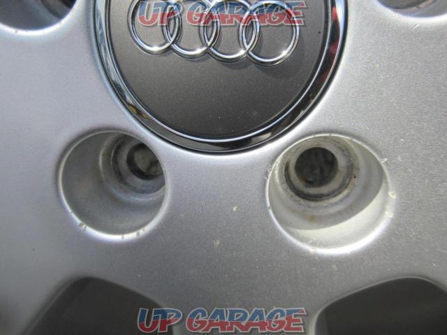 AUDI (Audi)
A3 original wheel
+
GOODYEAR (Goodyear)
Efficient
Grip
EG01-07