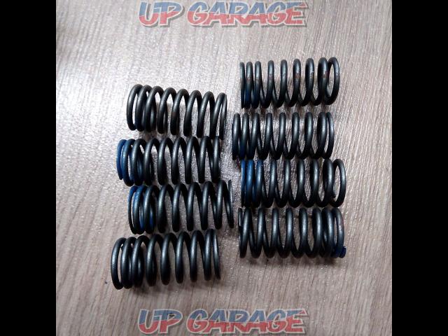 *Sold as is due to unknown details* Nissan genuine valve spring
13204-H2301
(X04087)-03