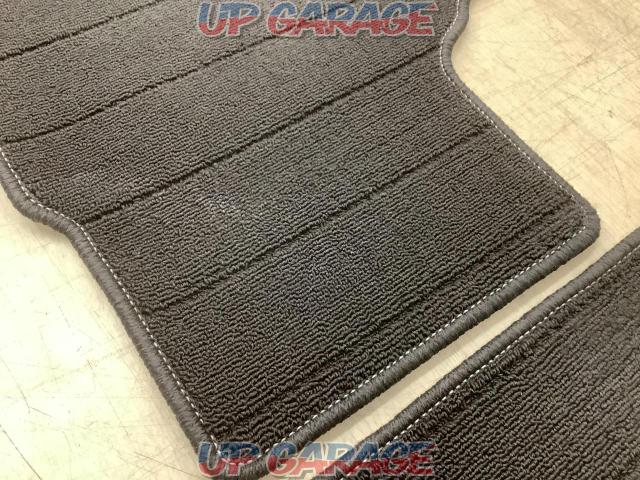 Unknown Manufacturer
Floor mat-04