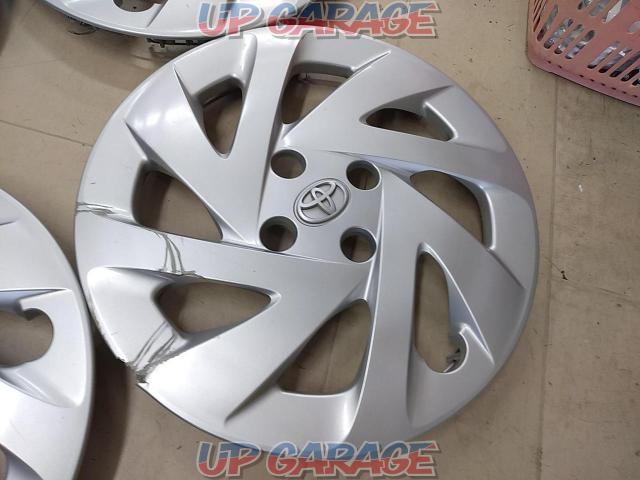Toyota Genuine (42602-52620) (NHP10) Aqua Genuine Wheel Cap
4 sheets set-02
