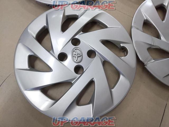 Toyota Genuine (42602-52620) (NHP10) Aqua Genuine Wheel Cap
4 sheets set-03