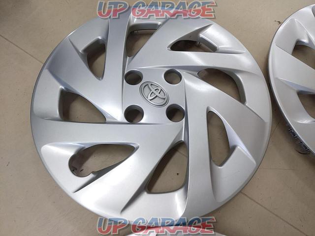 Toyota Genuine (42602-52620) (NHP10) Aqua Genuine Wheel Cap
4 sheets set-04