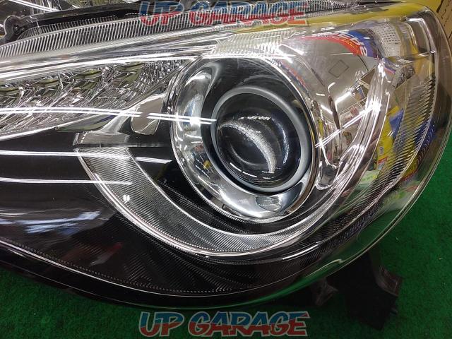 Toyota Genuine 86 (ZN6)
HID headlights
Right and left-02
