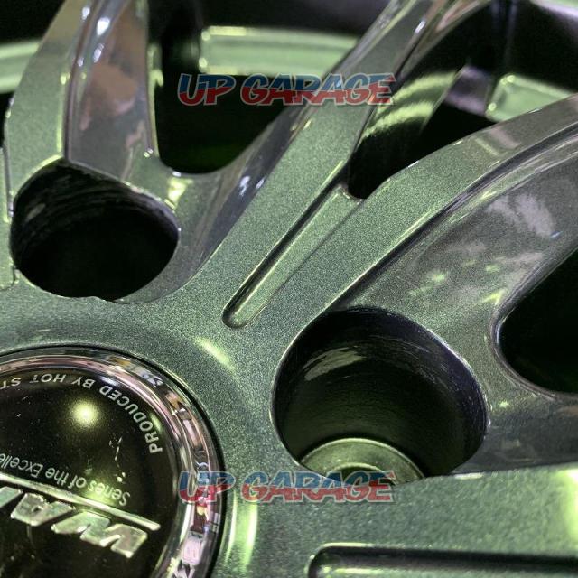 HOT
STUFF
WAREN
12-spoke aluminum wheels
+
TOYO
winter
TRANPATH
TX
225 / 60R17
Manufactured in 2022-05