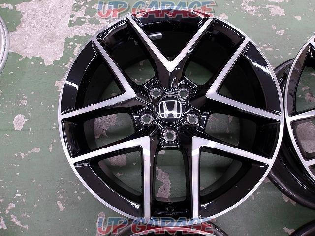 Honda genuine
Alloy Wheels
Civic/FL1-02