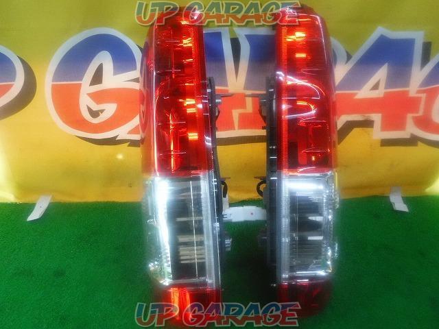 Left and right set TOYOTA genuine
Tail lens-02
