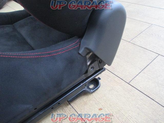 HONDA
Civic
TypeR / FD2
Genuine seat (driver's seat side)-08