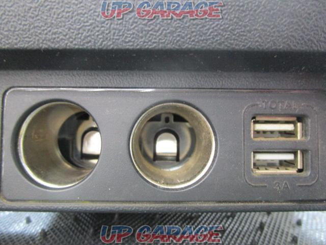 CAR-MATE USBポート-03