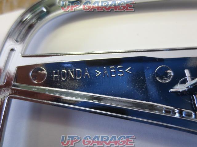Honda genuine
Grill emblem-05