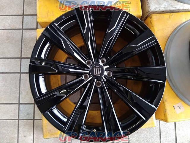 Toyota Genuine
AZSH36W
Crown
SPORT
Z grade genuine gloss black painted wheels-03