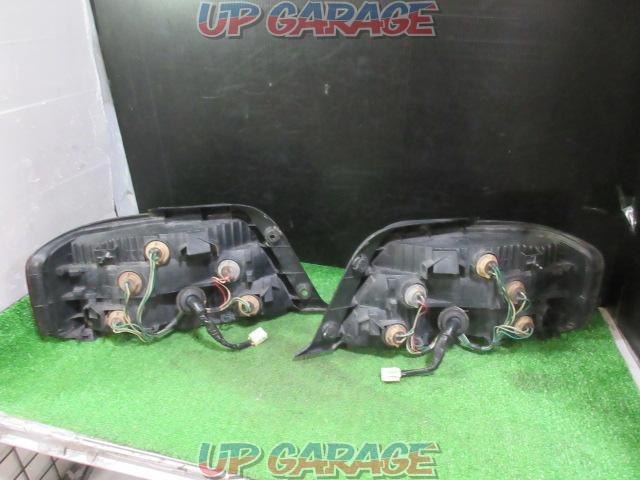 Toyota Genuine JZX100 Series Chaser
Previous term genuine tail lens
Right and left-02