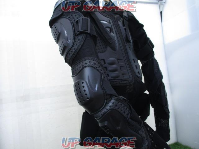 M manufacturer unknown
Protector Armor-08