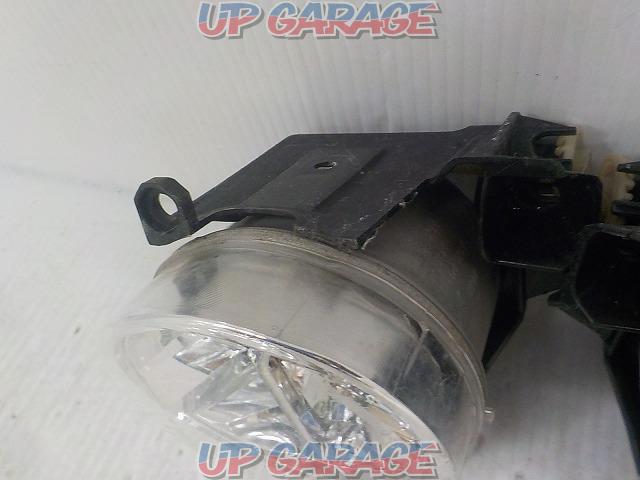 TOYOTA
Crown
210 system
Genuine LED fog lamp
Right and left-04