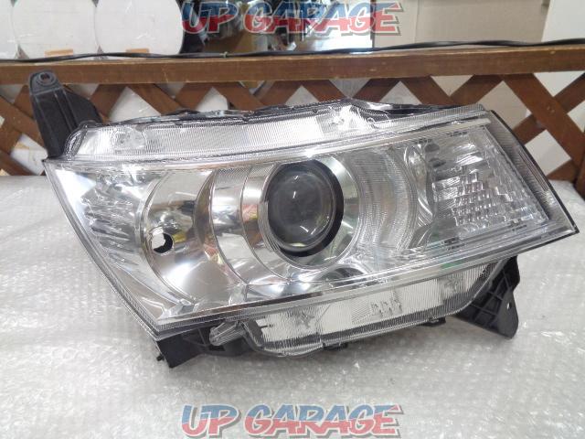Nissan genuine
HID headlights
Right and left
Rooks / ML 21 S-08