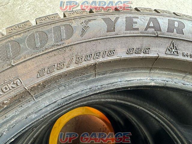 GOODYEAR
ICE
NAVI8
225 / 50R18
Tire only four set-03