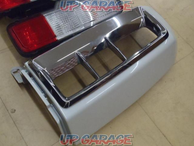 Nissan
E51
Elgrand
Rider
Previous period
Genuine tail lens
With cover-04