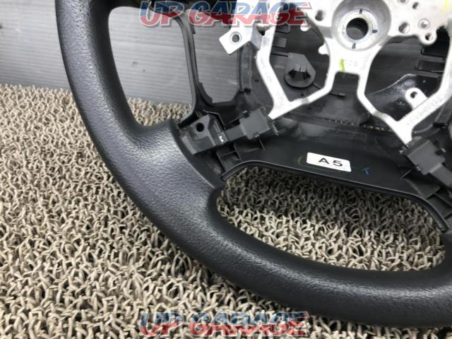 TOYOTA
Genuine steering
+
Genuine shift knob-06