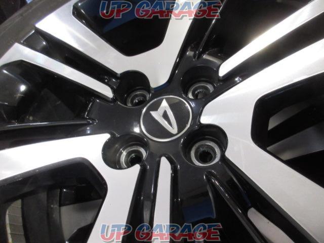 Daihatsu
Rocky original wheel
※ It is a commodity of the wheel only-02