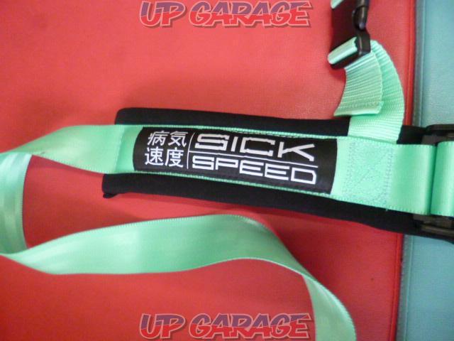 SICK
SPEED (chic speed)
Seat belt 1-02