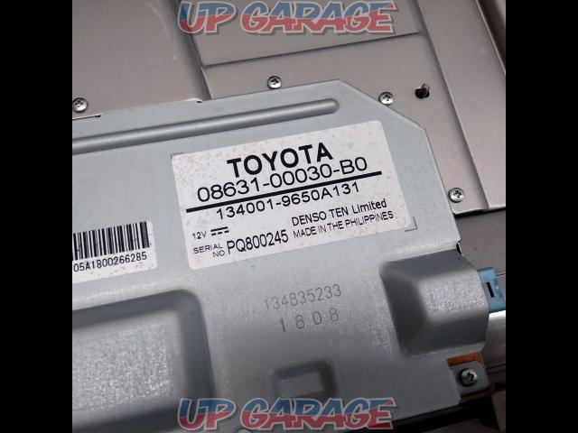 Toyota genuine
Flip down monitor
08631-00030-B0-05