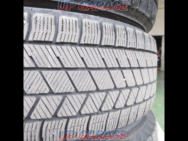 BRIDGESTONE
BLIZZAK
Only VRX3 tires are sold.-03