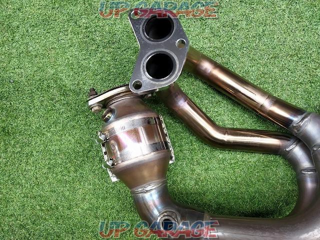 HKS
Super manifold
with
Catalytic converter
GT-SPEC
33005-AT010-02