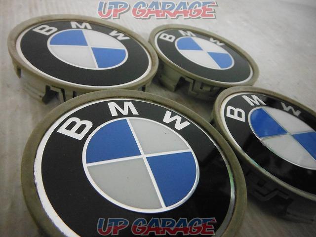 BMW genuine
Center cap-02