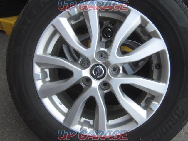 Nissan genuine
Spoke wheels
+
BRIDGESTONE
ALENZA
LX100-04