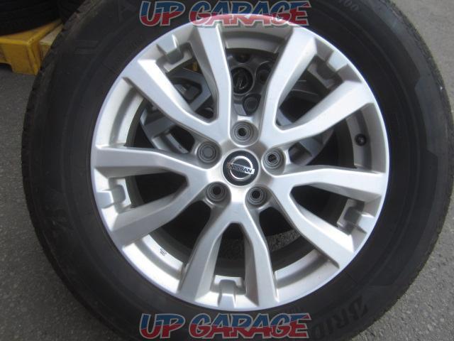 Nissan genuine
Spoke wheels
+
BRIDGESTONE
ALENZA
LX100-06
