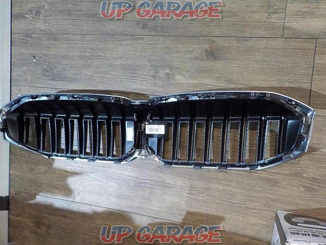 BMW
G20 series 3 series late model genuine grill-04