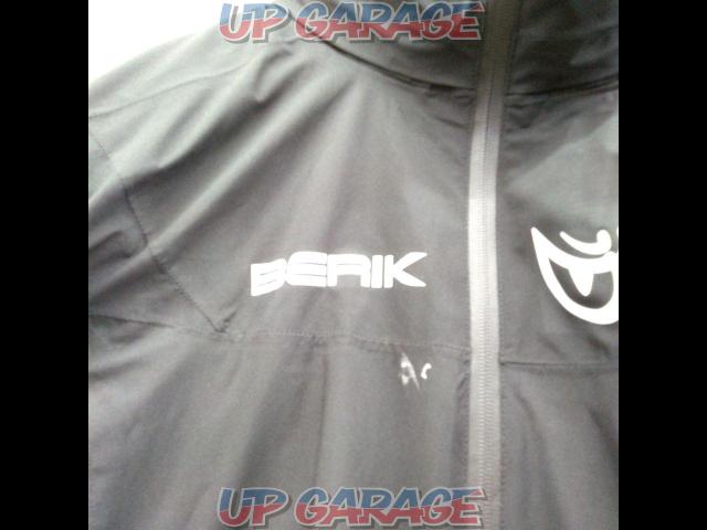 Huge discount! BERIK
Waterproof and windproof
Nylon jacket-03